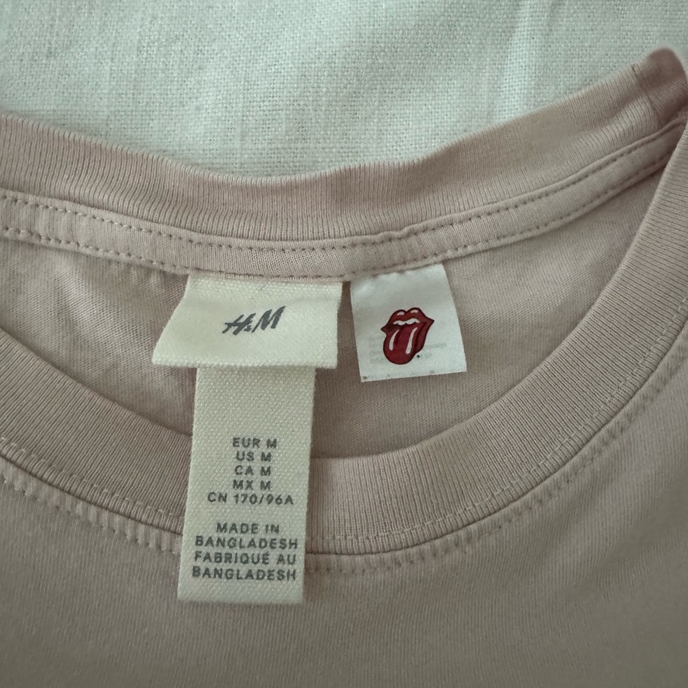 H&M Top - Picture 2 of 2